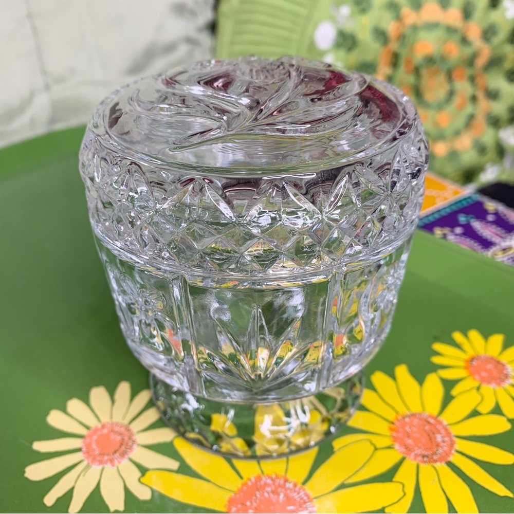 70s Avon Daisy Glass Footed Dish - Picture 8 of 8